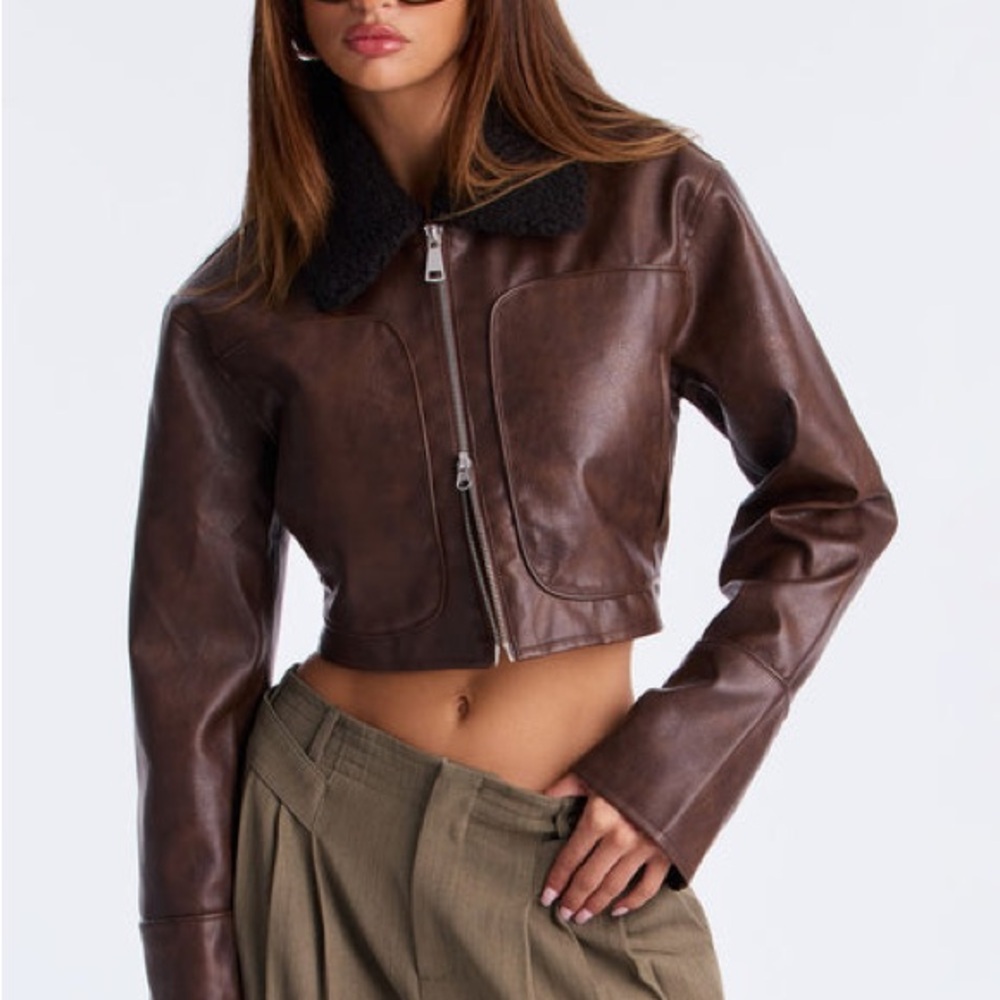 Elegant Dark Brown Leather Jacket with Black Collar